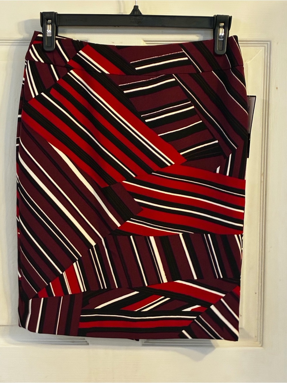 Nine West Woman’s Stripped Multi Color Pencil Skirt, NWT, Size: 6